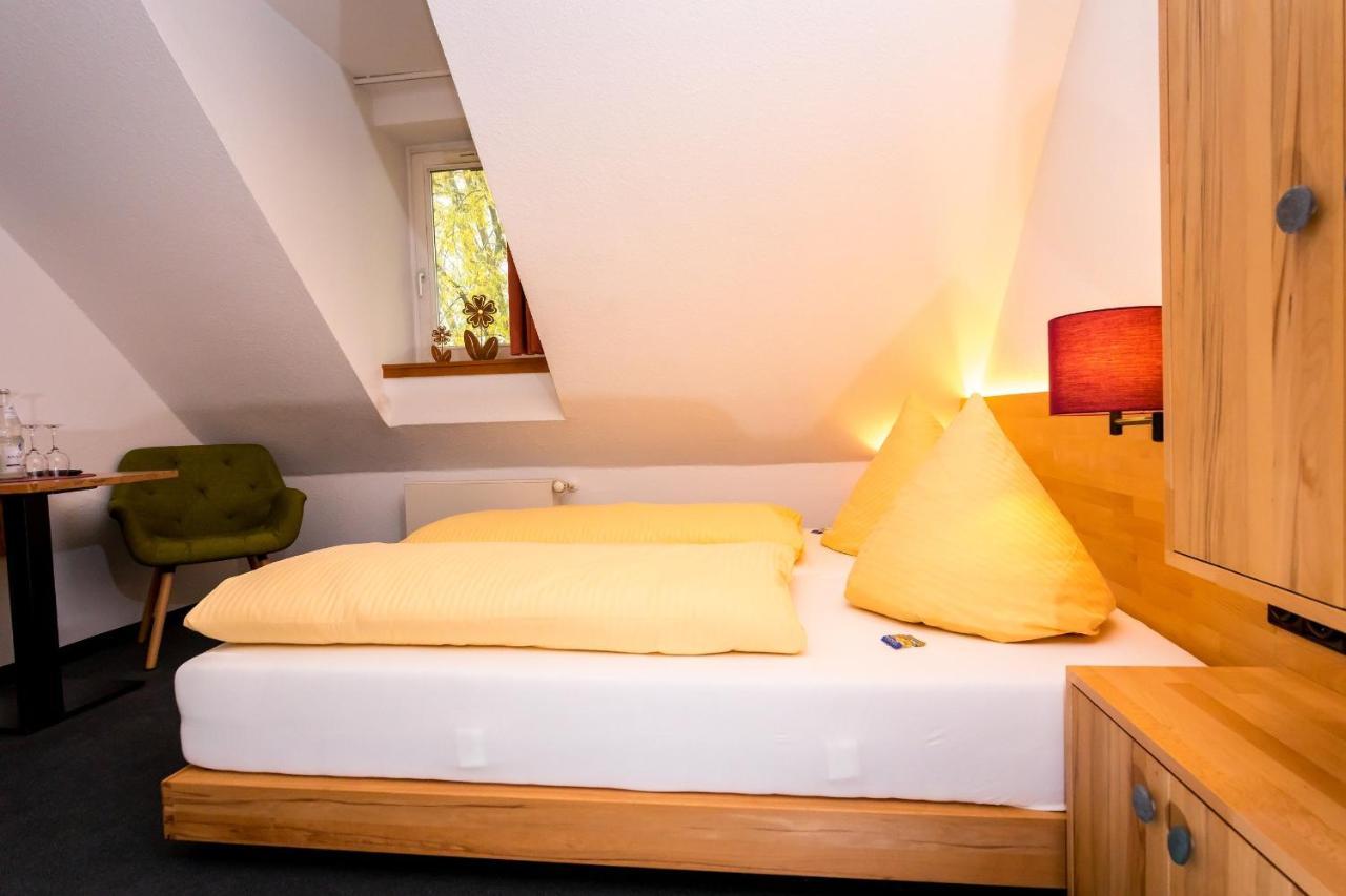 Wohlfuehlhotel Im Schlosspark - Self Checkin Willebadessen Kültér fotó