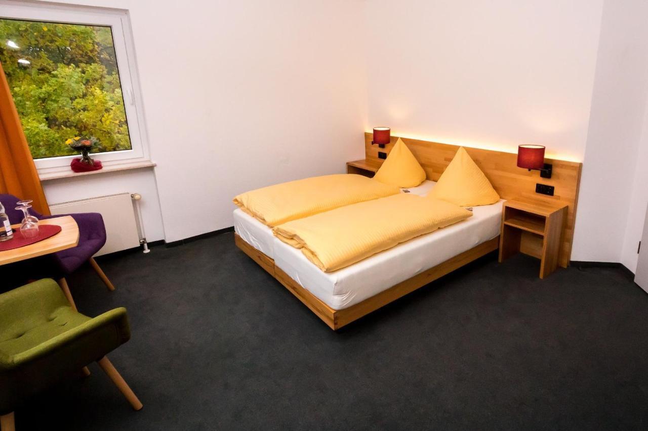 Wohlfuehlhotel Im Schlosspark - Self Checkin Willebadessen Kültér fotó